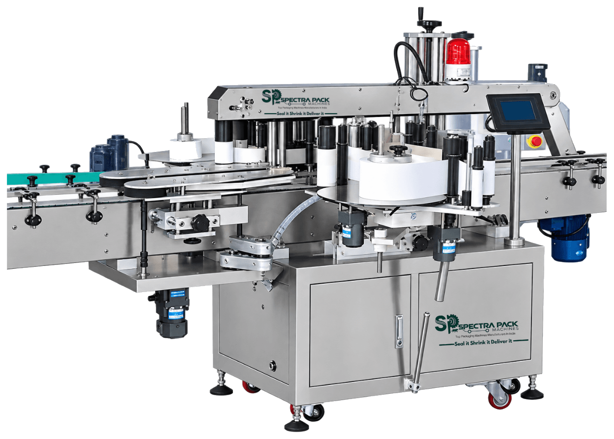 Automatic bottle labeling machine for an integrated packaging line
